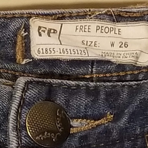 🥳HP🥳Free People Frayed Hem & Knees Blue Jeans Gold Zipper - Picture 2 of 7